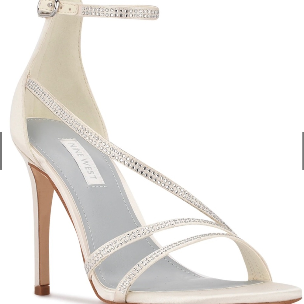 Nine West Irelynn Ankle Strap Ivory Sandals Size 6